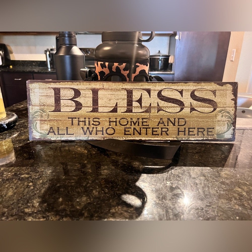 Welcome sign.